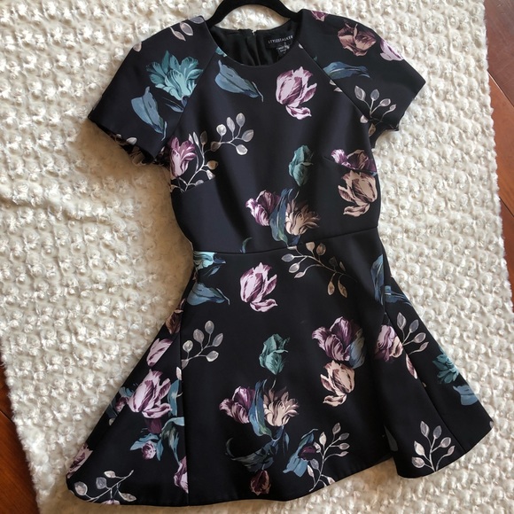 STYLESTALKER Neve Floral Dress fit and flare S - Picture 6 of 8